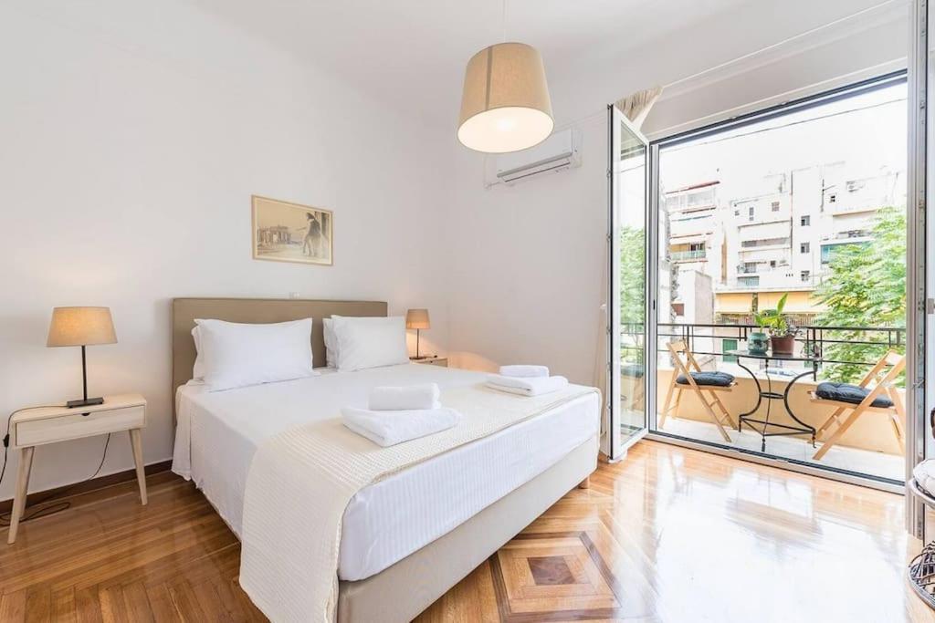 Casa Pamisou Near Attiki Metro Station Lägenhet Aten Exteriör bild