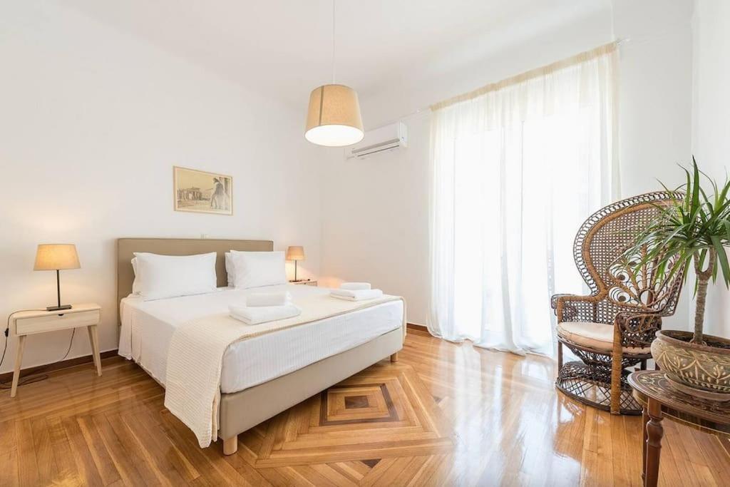 Casa Pamisou Near Attiki Metro Station Lägenhet Aten Exteriör bild