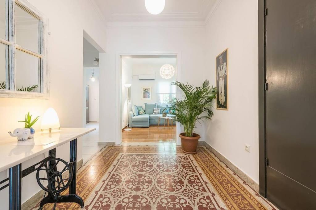 Casa Pamisou Near Attiki Metro Station Lägenhet Aten Exteriör bild